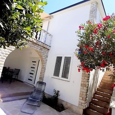 Apartman Ivan Vir Bagian luar foto